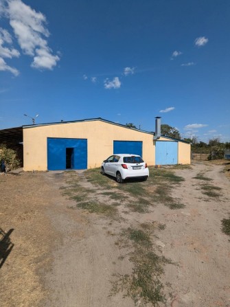 Продам комерційну нерухомість-СТО - фото 1