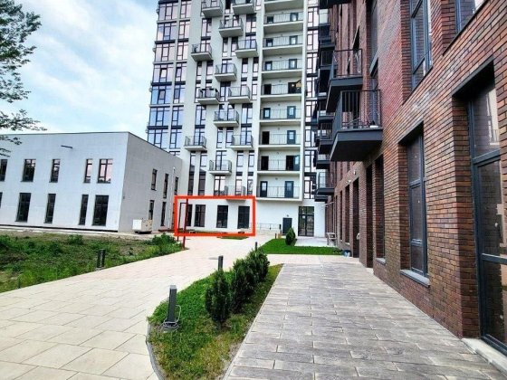 Фасадное помещение в новом заселенном ЖК Пространство на Радостной АШ Одеса