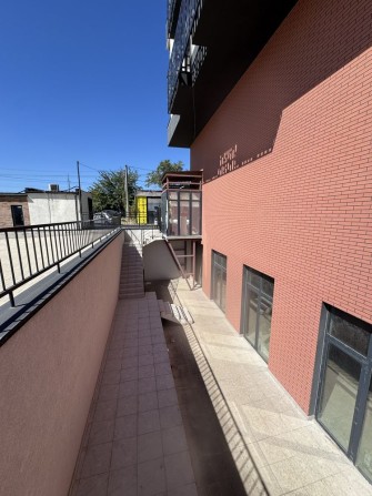 Фасадна комерція 196 м2 вул. Розкидайлівська - фото 1