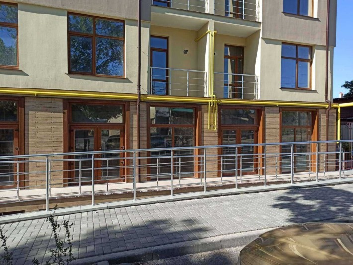 Отличный вариант для  бизнеса   ЖК "Клаб Марине"/ул.Долгая 1 - фото 1