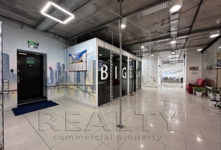 Продаж офісу з орендарем 852м2 в районі парку Шевченко від власника - фото 1