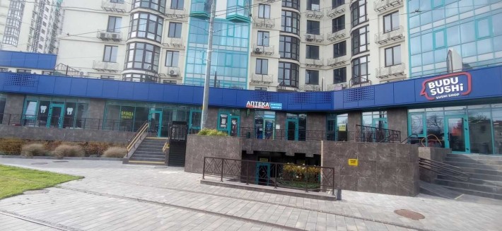 Помещение по фасаду Фонтанской дороги, в новом ЖК у моря на 16 ст - фото 1