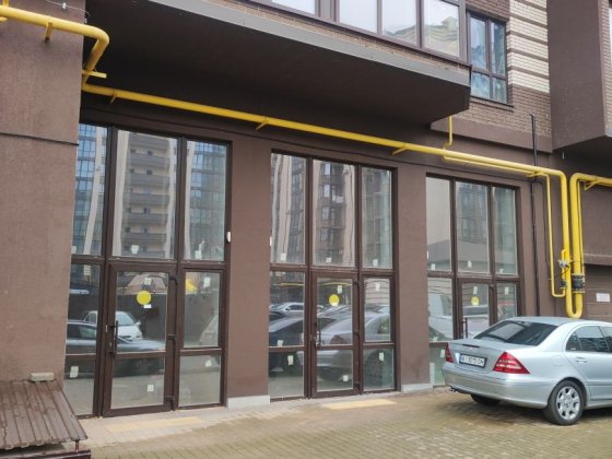 Комерційна нерухомість ЖК Атлант Рованцы