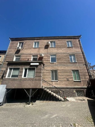 Отдельностоящее здание 594 м2 в центре города - фото 1