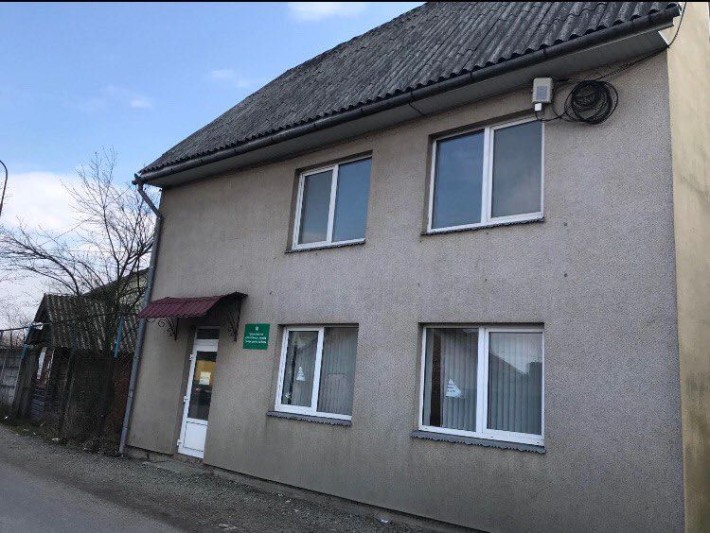 Продається комерційне приміщення в місті Тячів - фото 1