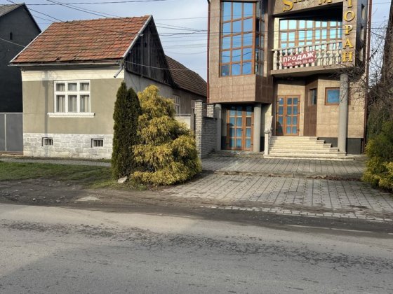 Комерційна нерухомість Тячів