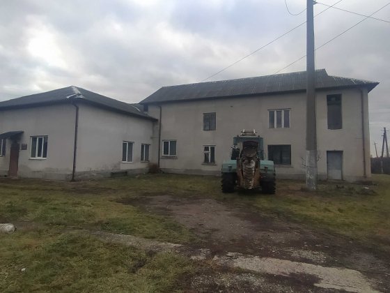 Продаж будівлі в м. Чоп – ідеальна локація для бізнесу або складу! Чоп