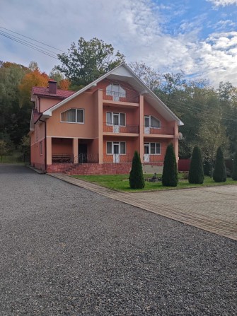 Продаж двох будинків під міні-готелі в Закарпатті (с. Чинадієво) - фото 1