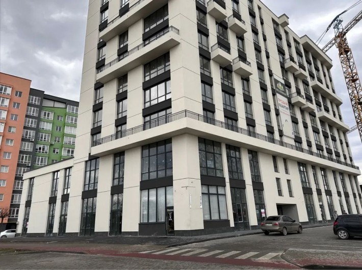 Фасадне примішення в люксовій локації - фото 1