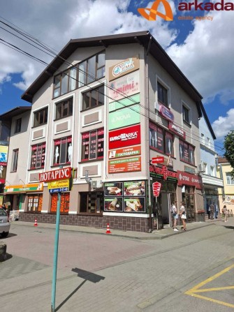 Продається торговий комплекс з орендарями в Надвірній. - фото 1