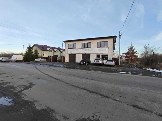 Терміновий продаж діючого бізнесу СТО,будинку,парковка в с.Черніїв(60) Черніїв