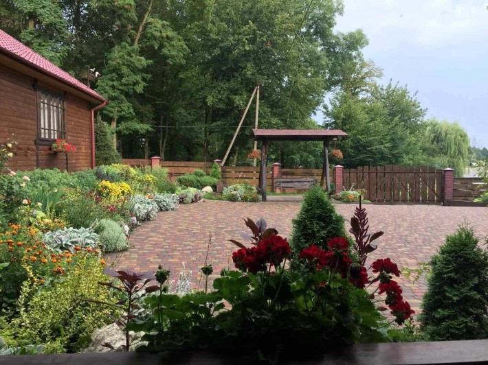 Продаж комерційного приміщення біля озера в м.Тлумач - фото 1