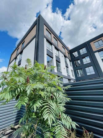 Фасадна комерція 17000$ 22м2 “Свій квартал» - фото 1