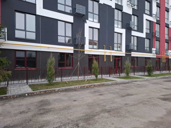 Гатне. Фасадне комерційне приміщення 38 м² у ЖК «Рідний-3» Чабаны