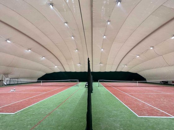 Продаж працюючого бізнесу. Тенісні корти, озеро, міні-готель. Підгірці Подгорцы