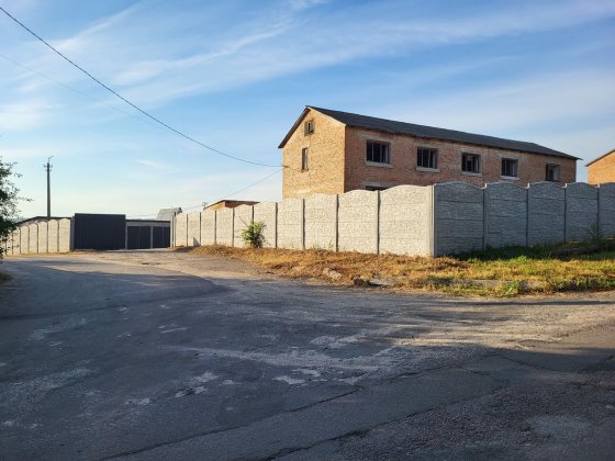 Продам Базу (СТО, складські , офісні, приміщення) тощо Тараща