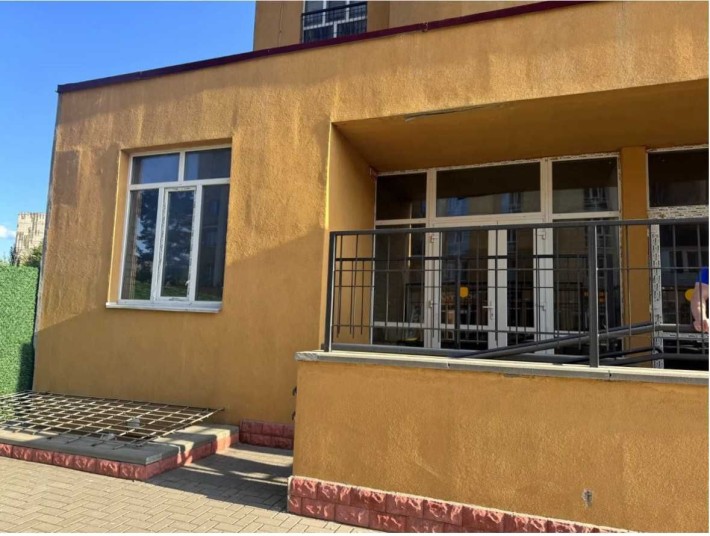 Продаж фасадного нежитлового приміщення ЖК "Чайка" - фото 1