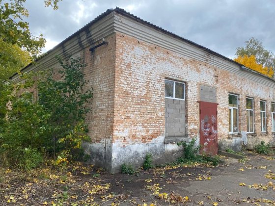 Продам нежитлову будівлю під бізнес у м. Новоукраїнка, 543 м² + підвал Новоукраїнка