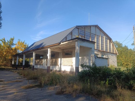 Продається нежитлова будівля в селищі Олександрівка Александровка