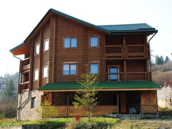 Продаж діючого готелю у Славському готовий бізнес із землею. Славское