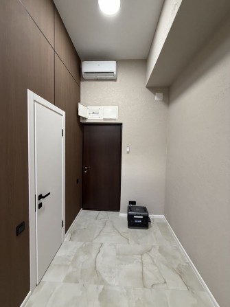 Цоколь, 29 Жемчужина на Таирова! Супер ремонт, станция, есть арендатор - фото 1