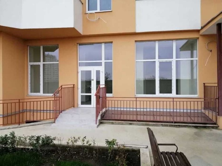 Продаються два комерційних приміщення в ЖМ Райдужний - фото 1