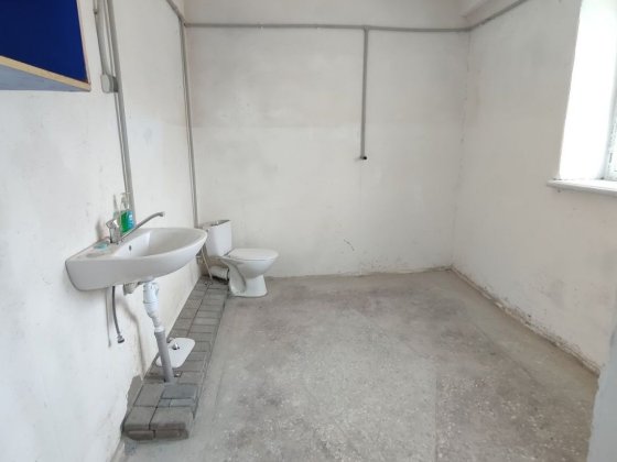 Продам складські приміщення в Білій криниці Біла Криниця