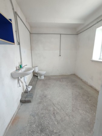 Продам складські приміщення в Білій криниці - фото 1