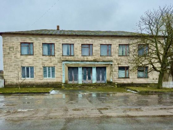 Продам приміщення під комерцію Березне