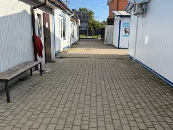 Продам ринок та магазини з орендарями Володимирець