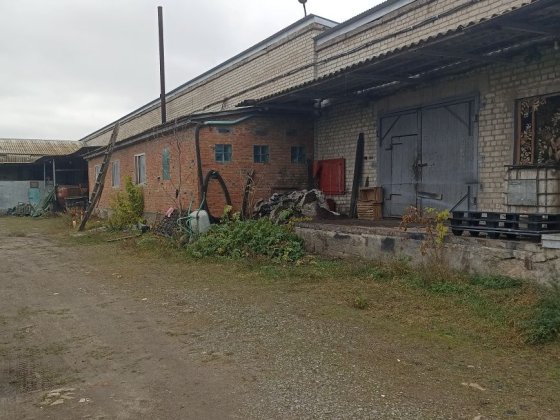 Производственно - складское здание с территорией Балаклія