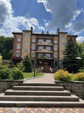 Продам готель в Сатанові - фото 1