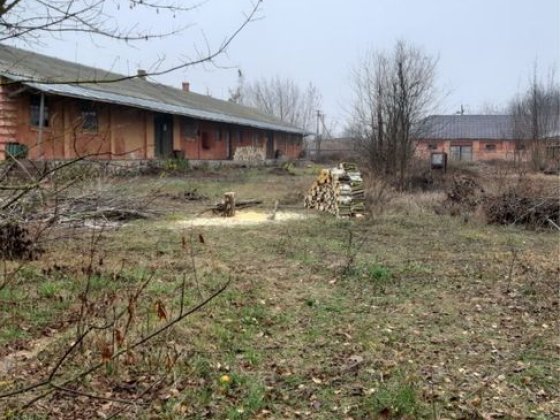 Продаються складські приміщення(площею 1366 кв. м.)0.86 га Монастырище