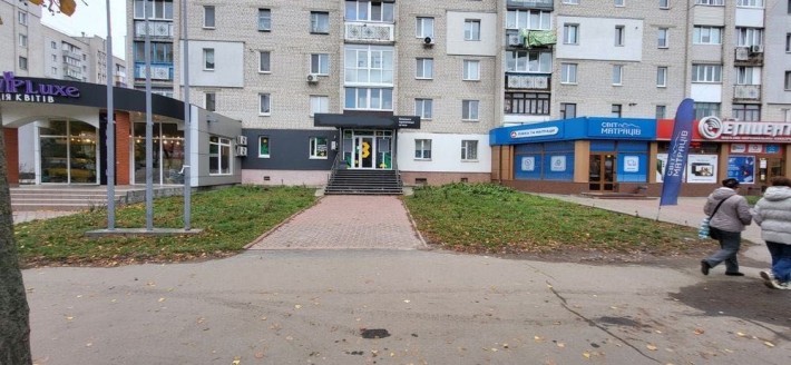 Оренда комерційного приміщення в центрі біля ринку - фото 1