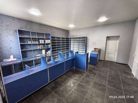 Сдам в аренду помещение под автомагазин, офис Александрия