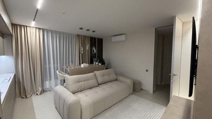 Продаж 2 к квартири, Подільський район, вул. Всеволода Змієнка, 30 з ремонтом - фото 1