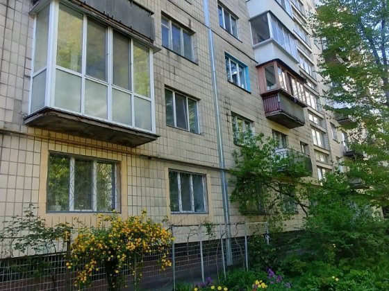 Продаж роздільної 3 кім.кв., Теремківська 17, метро Теремки 300 м Киев