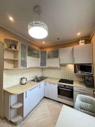 Продаж 3к квартири з ремонтом вул. Юрія Іллєнка (Мельникова), 10 м.Лук'янівська - фото 1