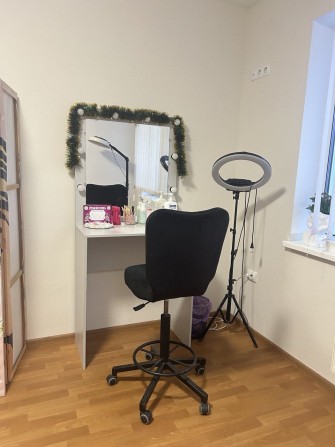 Аренда места бровиста, визажиста - фото 1