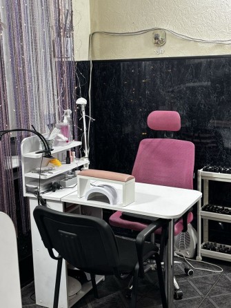 Здаєть робоче місце майстра нігтьового  сервісу ! - фото 1