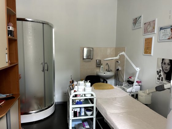 Кабінет для  косметолога або масажиста; Салон працює понад 20 років Боярка