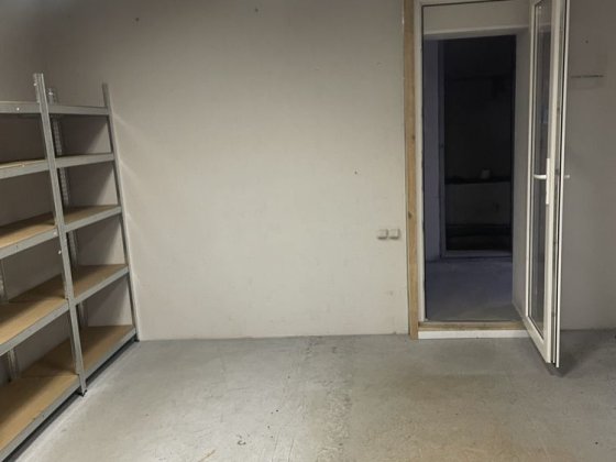 Здається приміщення Васильків