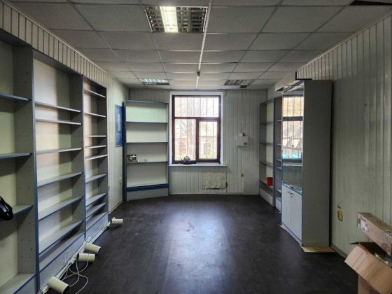 Аренда частини торгівельного приміщення в центрі Кам`янського Каменское