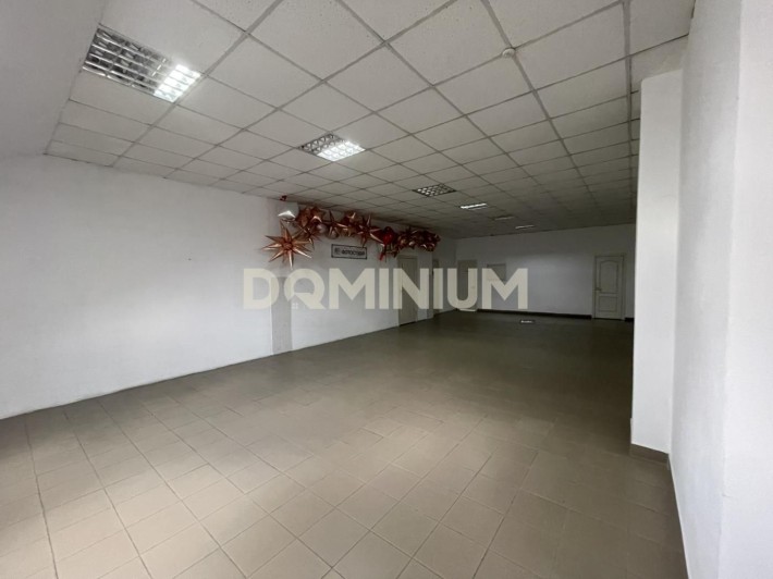 Здається комерційне приміщення в м. Виноградів вул. Івана Франка - фото 1