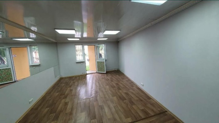 Здам приміщення 30 кв.м. у прохідному місці по вул.Шолуденка за 11000 - фото 1