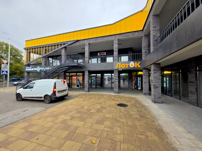 Оренда торгових площ від 30м2, вул.Свято-Покровська, 216 - фото 1