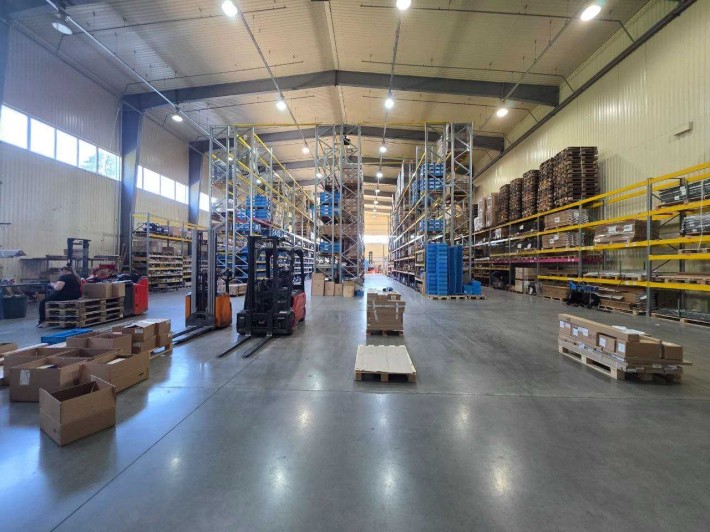 Сдам склад Бучанский район Гостомель - фото 1