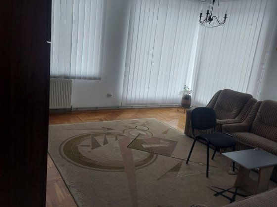 Здається в оренду другий поверх торгової будівлі Долина