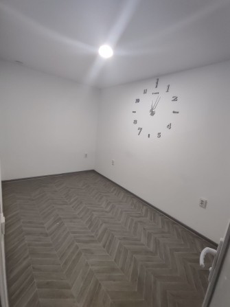 Можна спільно з манікюрницею по 2300 - фото 1