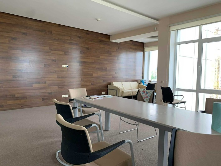 Здається офіс 170 м. кв. в центрі Чорноморська - фото 1